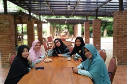Bonus Tetangga Sholih-Sholihah Bonus Tetangga Sholih-Sholihah